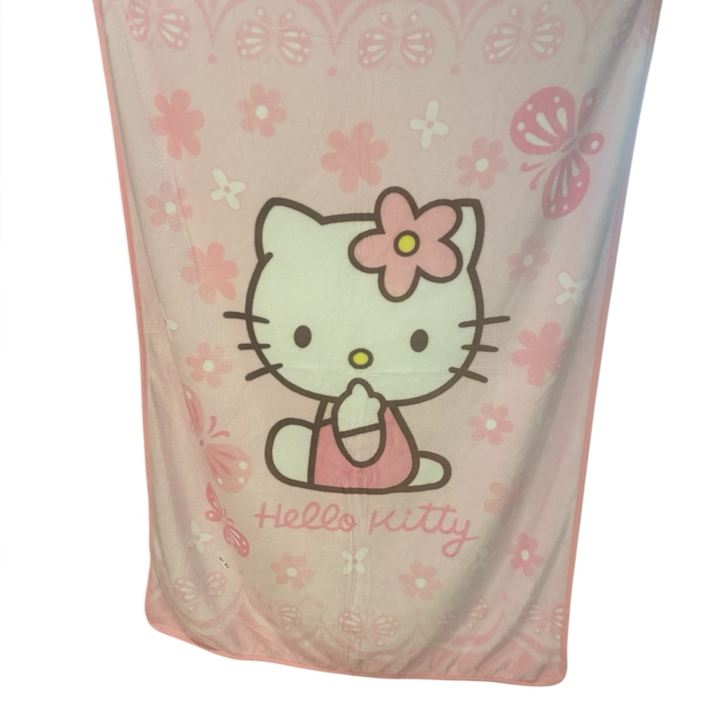 NWOT Hello Kitty Butterfly Design Blanket - 36 x 55